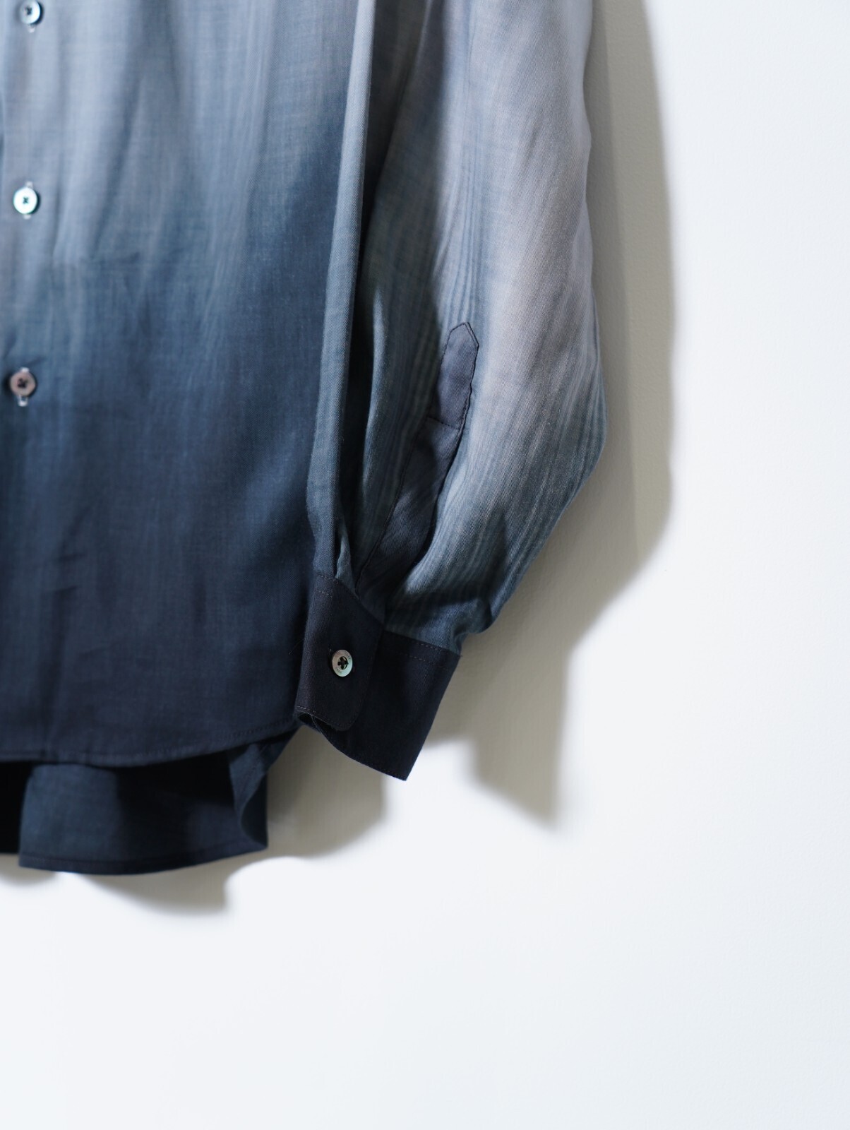 ヨーク メンズ ハンドペイントローンルーズフィットシャツ 画像4