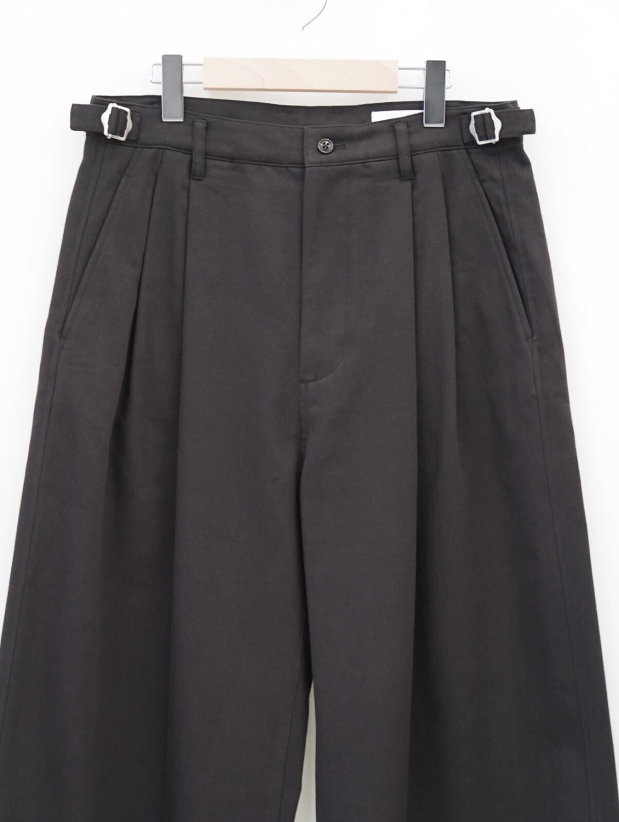 IRENISA 男士 TWO TUCKS BUGGY PANTS 圖片9