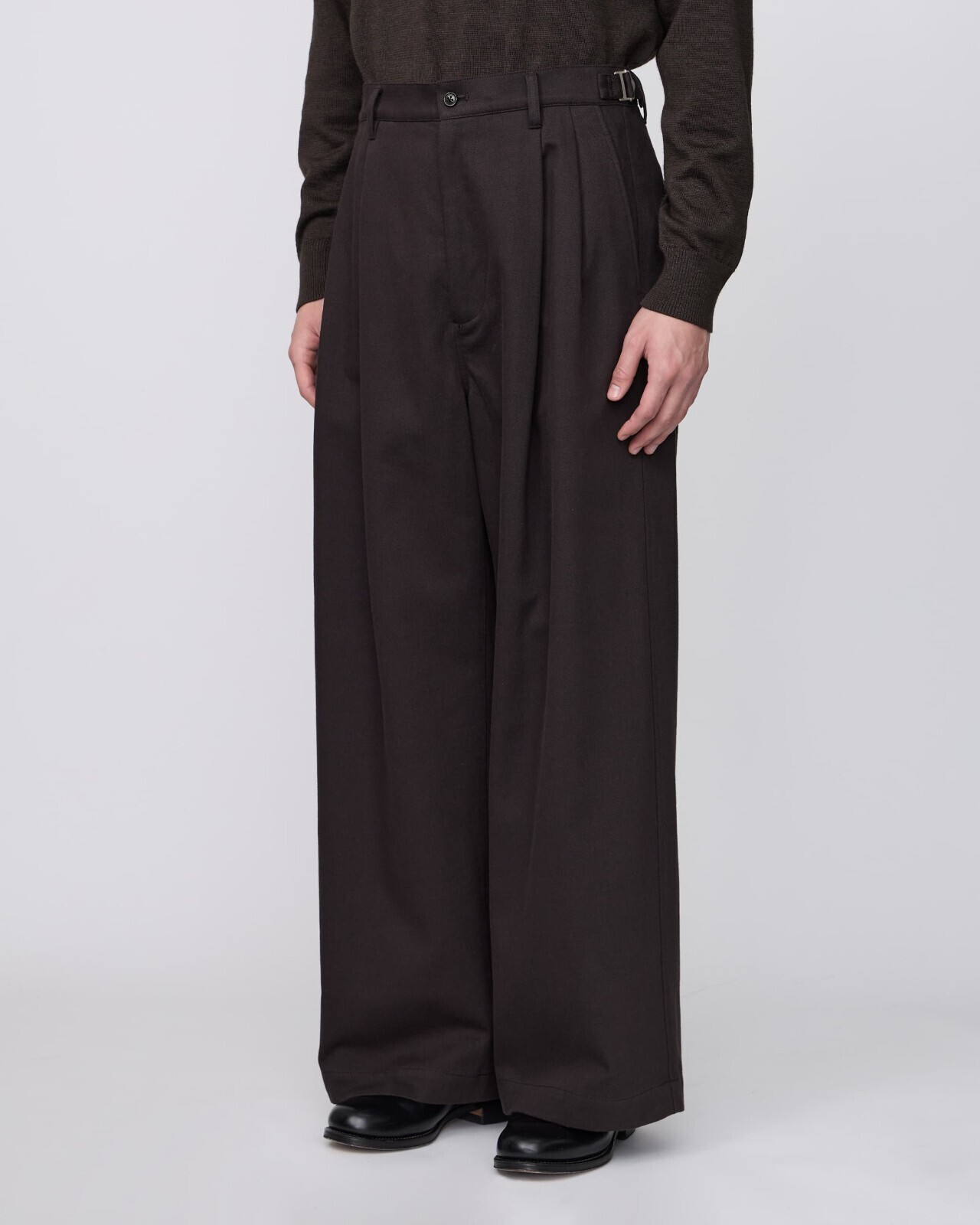 IRENISA 남성 TWO TUCKS BUGGY PANTS 이미지2