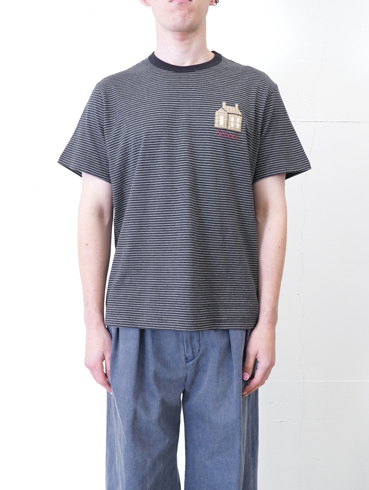 KHOKI MENS Hand-Embroidered Stripe T-Shirt IMAGE10