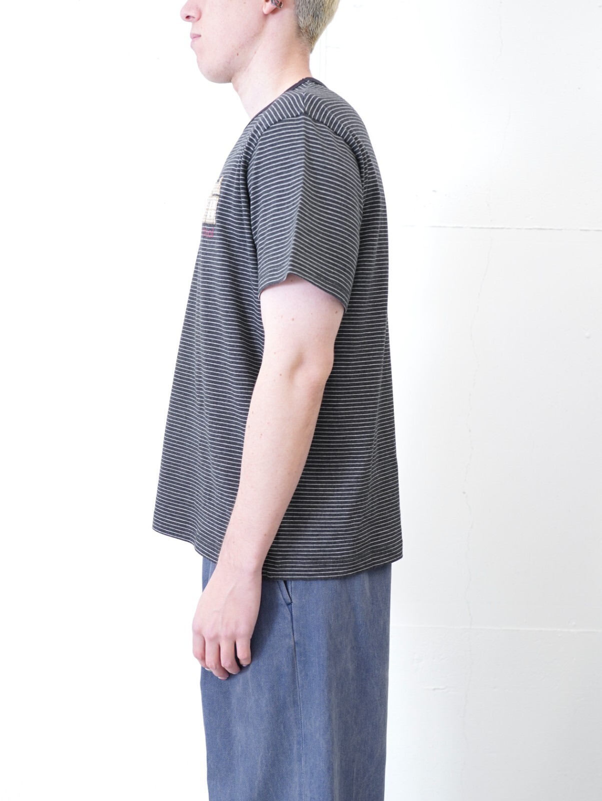 KHOKI MENS Hand-Embroidered Stripe T-Shirt IMAGE11