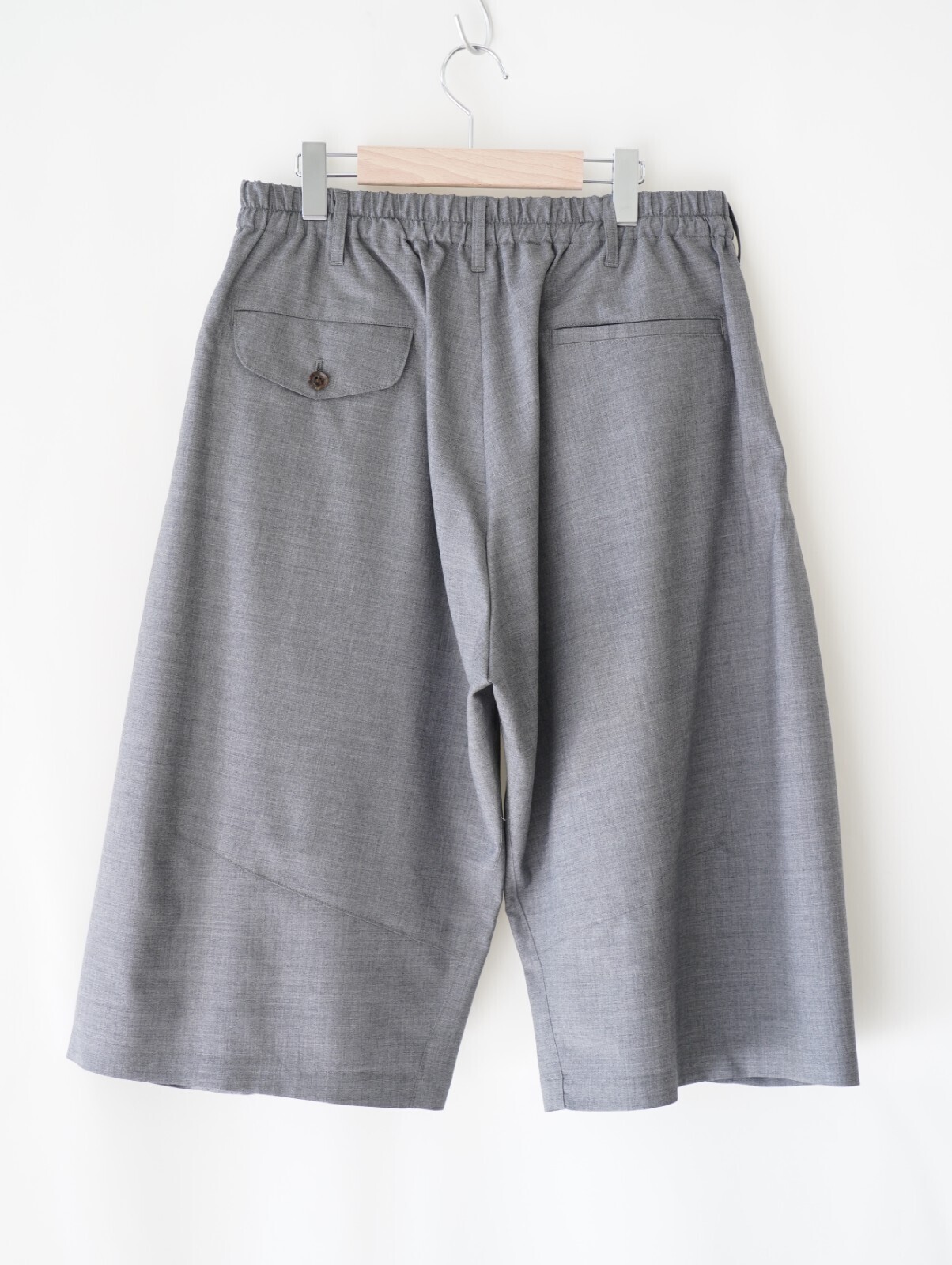 KHOKI MENS Pleated Balloon Dress Shorts IMAGE9