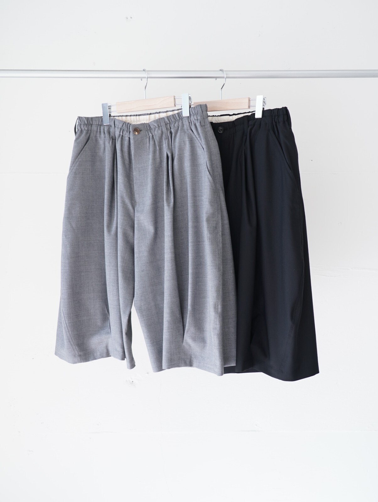 KHOKI MENS Pleated Balloon Dress Shorts IMAGE14