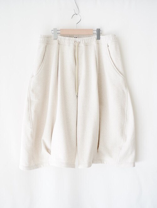 Pleated Balloon Sweat Shorts｜KHOKI MENS