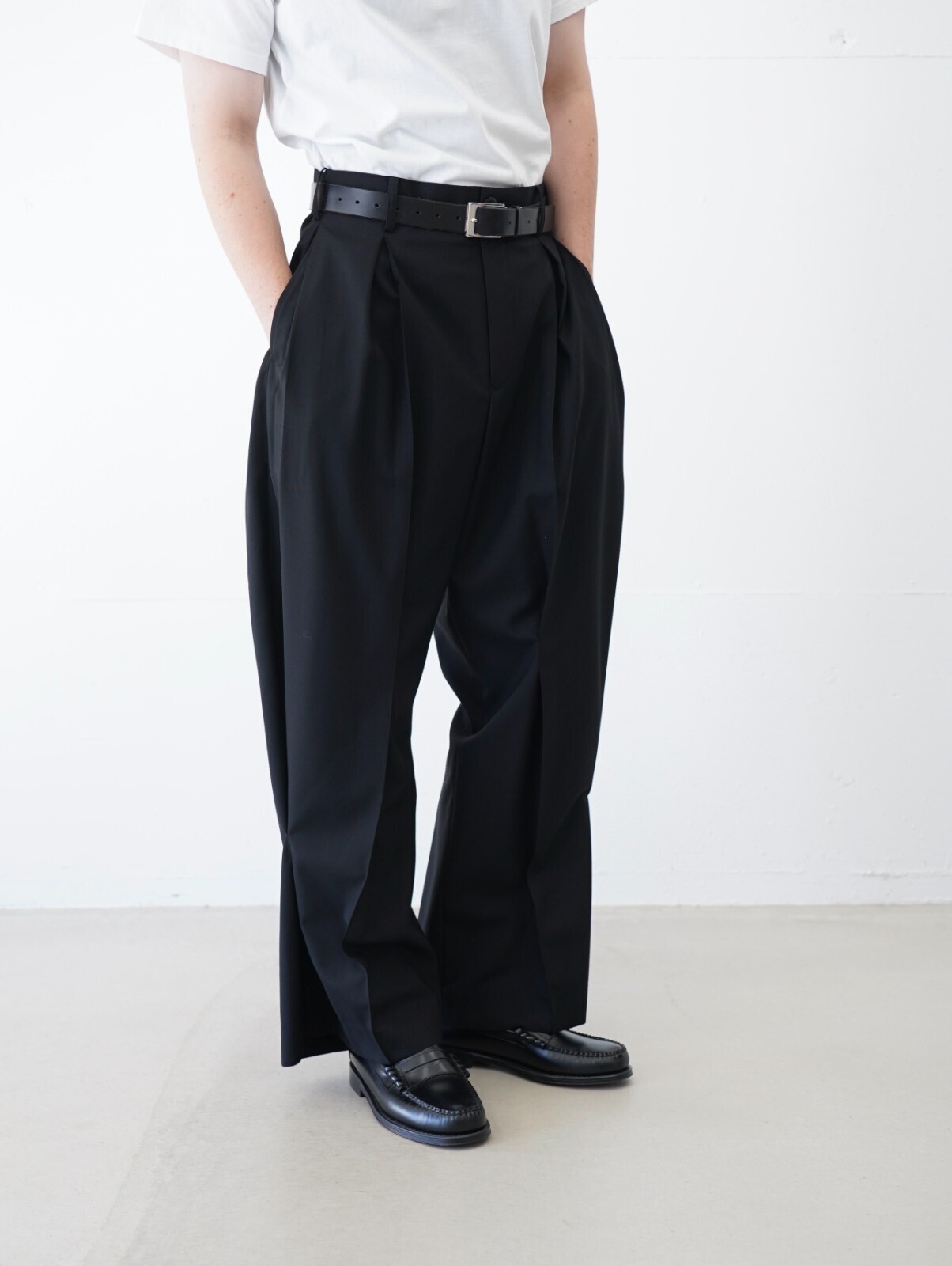 KHOKI 남성 Pleated Dress Pants 이미지4