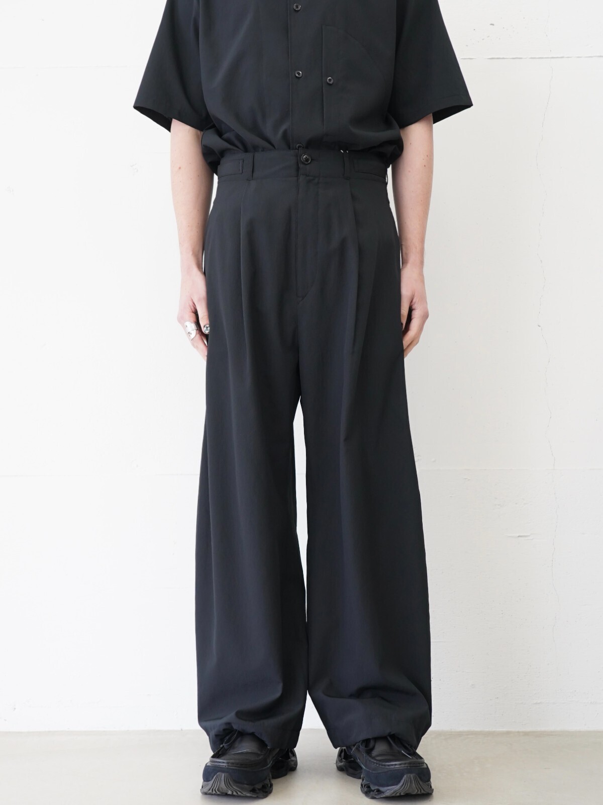 プロダクトトゥエルブ メンズ ベンチレーショントラウザーズ 画像1