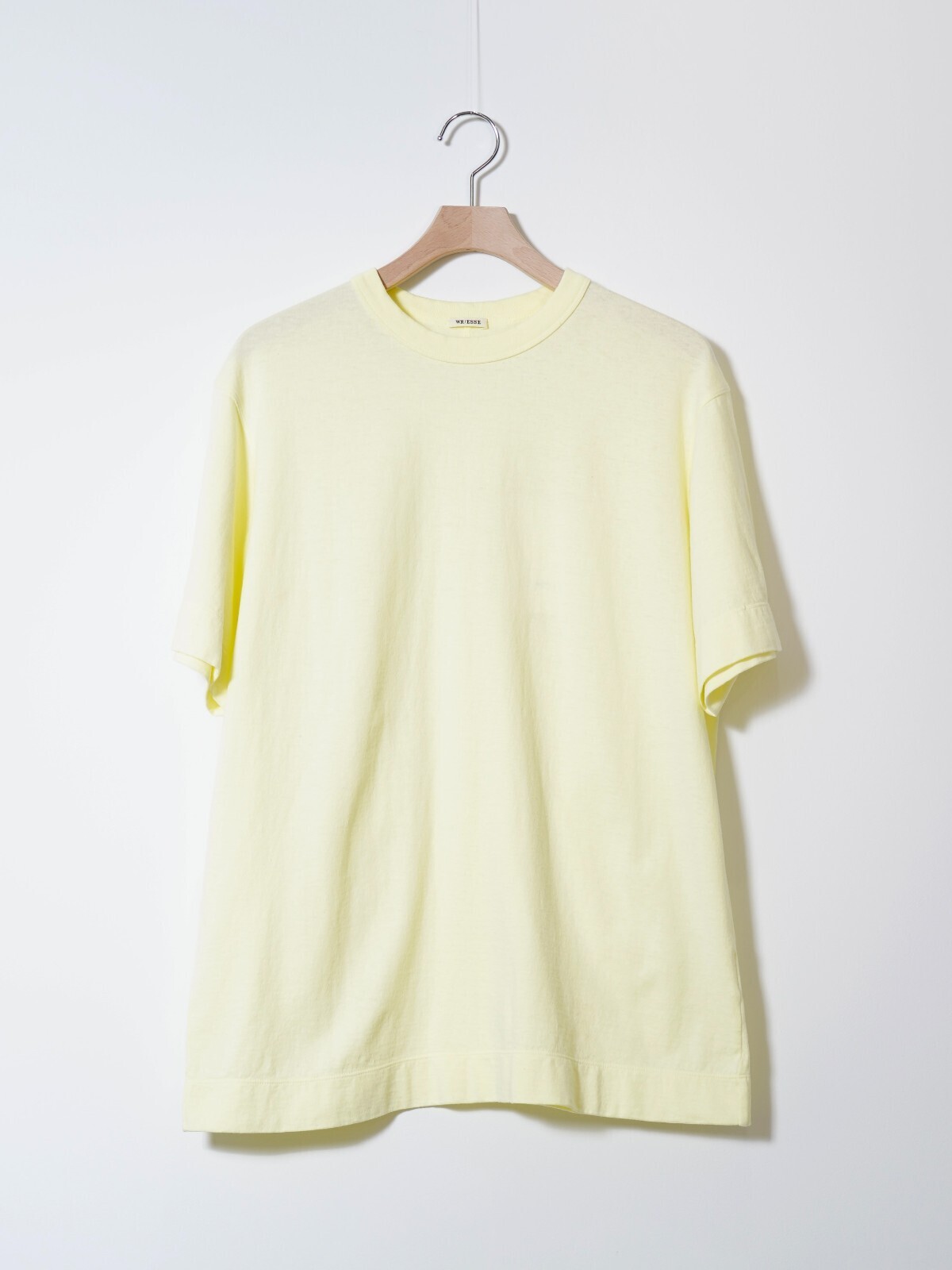 WONDER ROOM ESSE WOMENS & MENS The Plain "SIGH" Tee IMAGE1