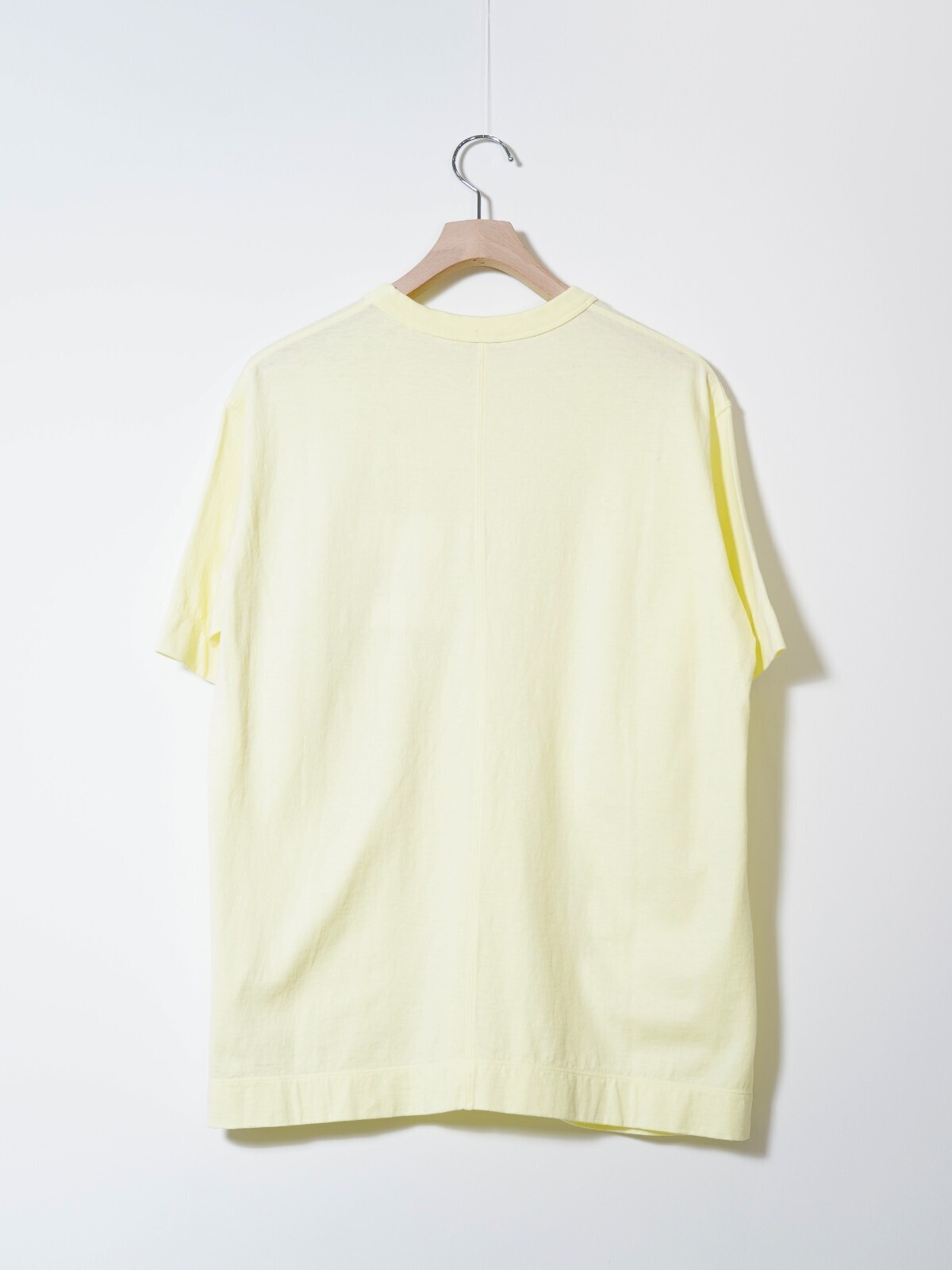 WONDER ROOM ESSE WOMENS & MENS The Plain "SIGH" Tee IMAGE2