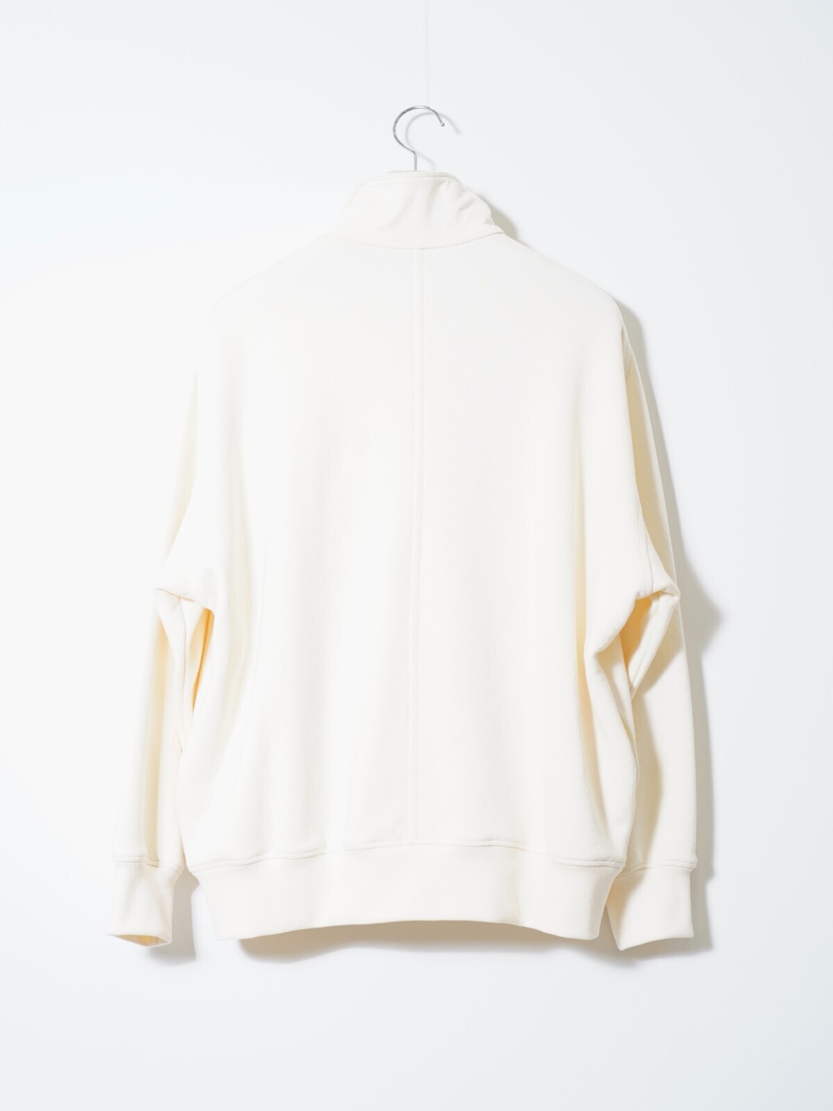 ワンダールーム・エッセ レディース & メンズ "FEATHER" ハイネックプルオーバー 画像2