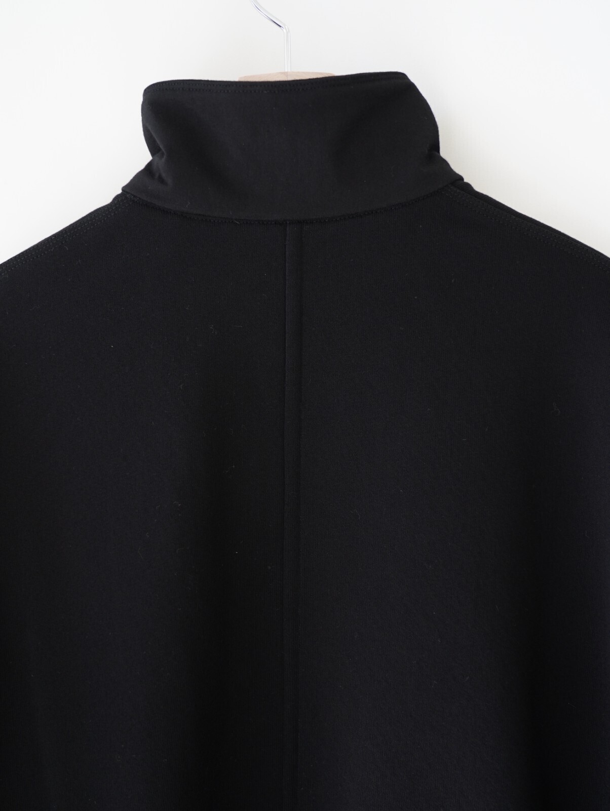 WONDER ROOM ESSE 女裝 & 男裝 The Snap "FEATHER" Highneck Pullover 圖片10