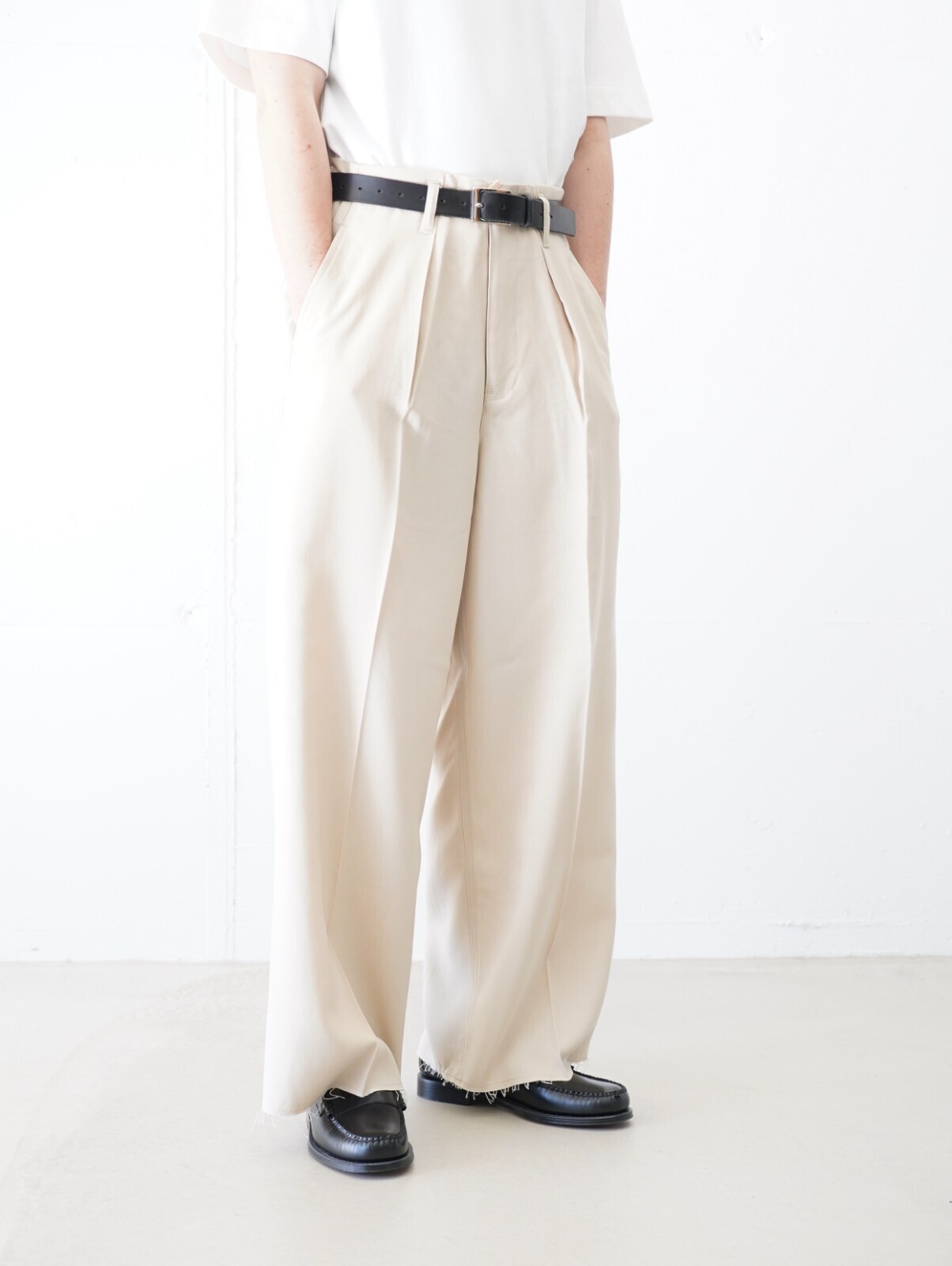 saby MENS TUCK-BAGGY TYPE 3 - Tencel Canvas FAB - IMAGE3