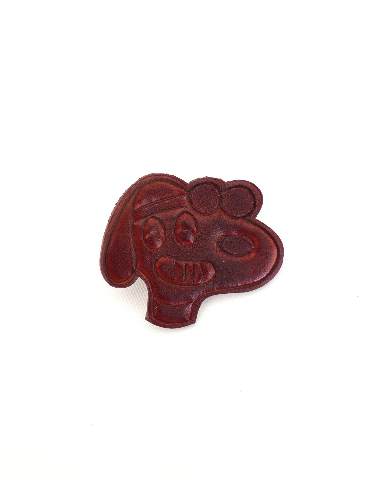 セブンバイセブン レディース & メンズ レザーカービングピンズ -Sn**py- 画像1