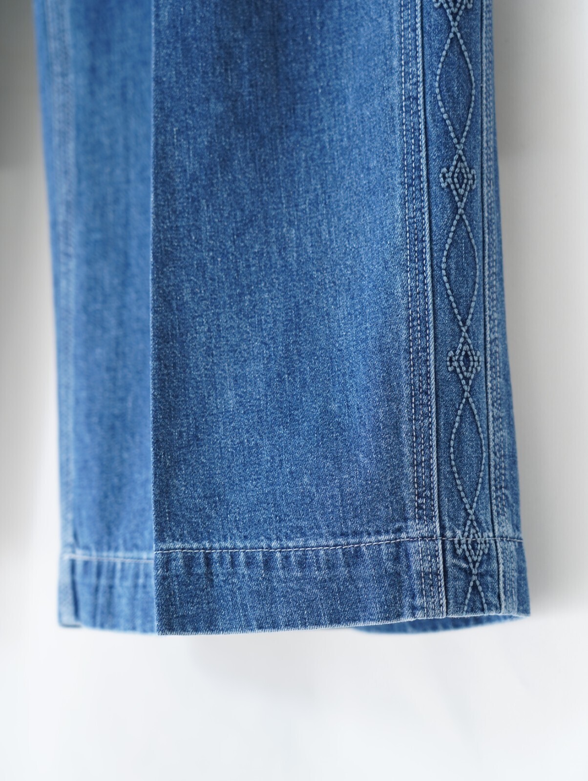 サルト メンズ ライトデニムエンブロイダリーワイドパンツ 画像11