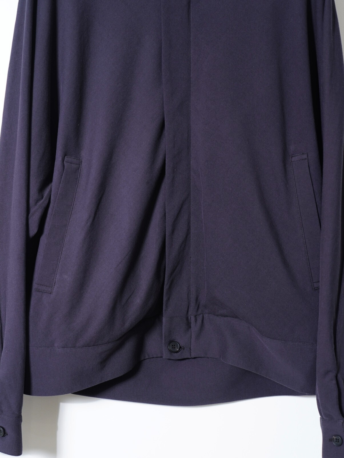 ノノット メンズ ドレーピングバイアススリーブジップアップブルゾン 画像3