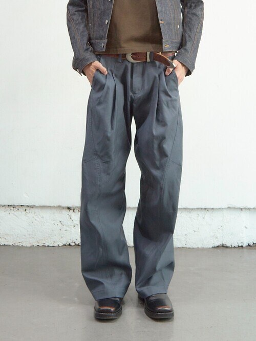 2タックツイストトラウザーズ｜ネヴァーフォーゲット メンズ