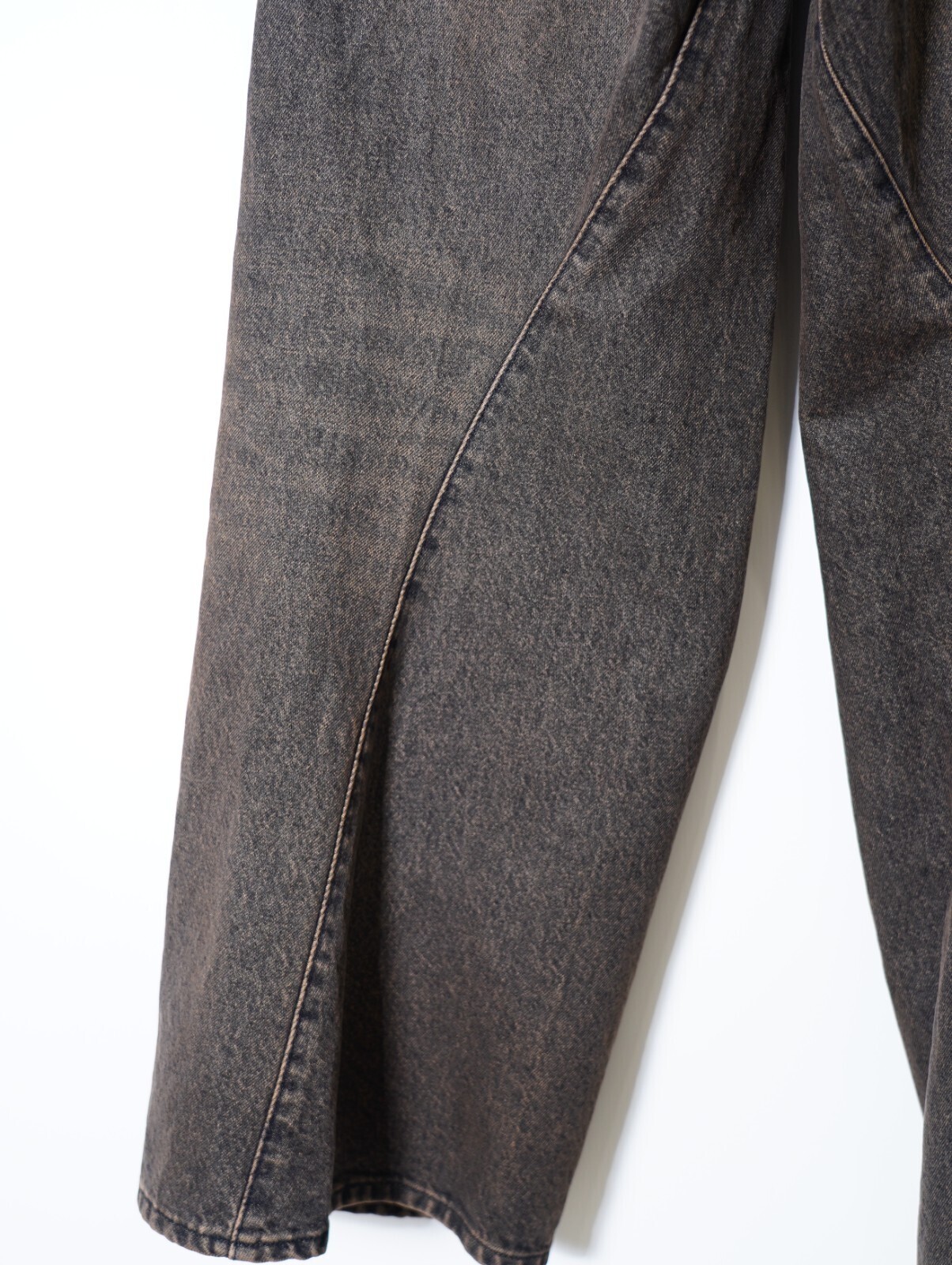 NVRFRGT 남성 3D TWISTED WIDE LEG JEANS 이미지25