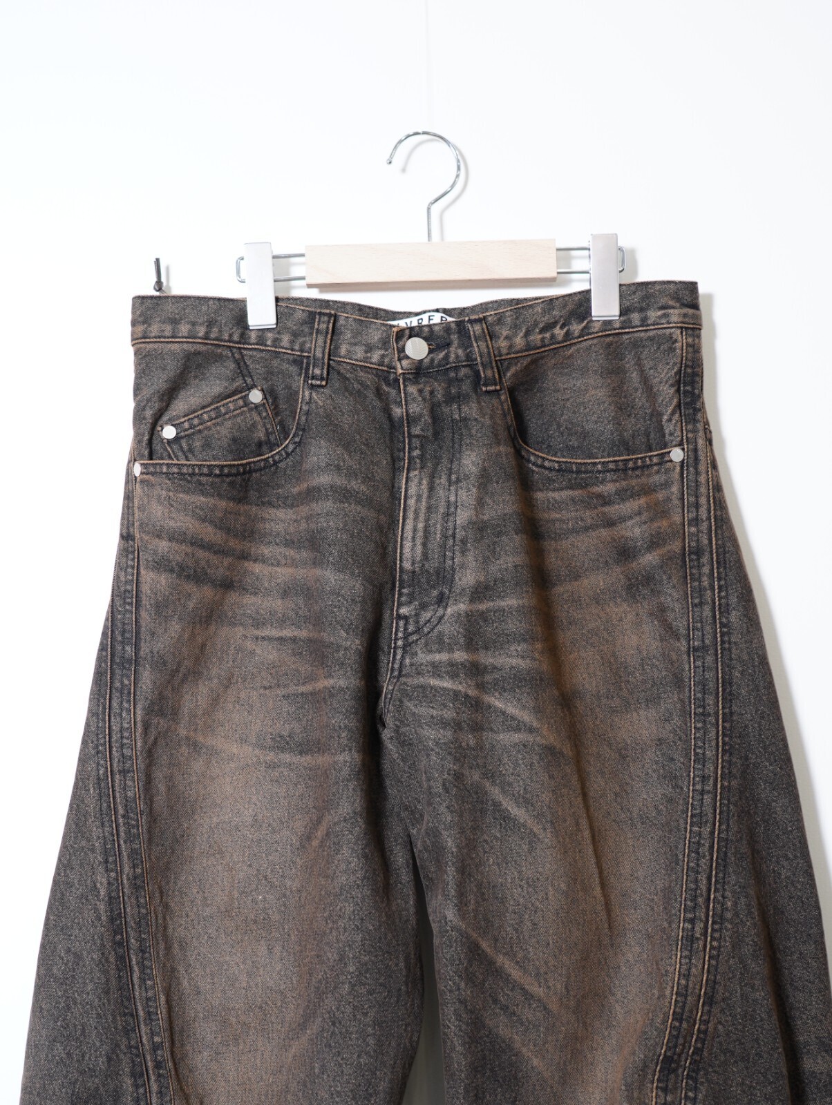 NVRFRGT 남성 3D TWISTED WIDE LEG JEANS 이미지16