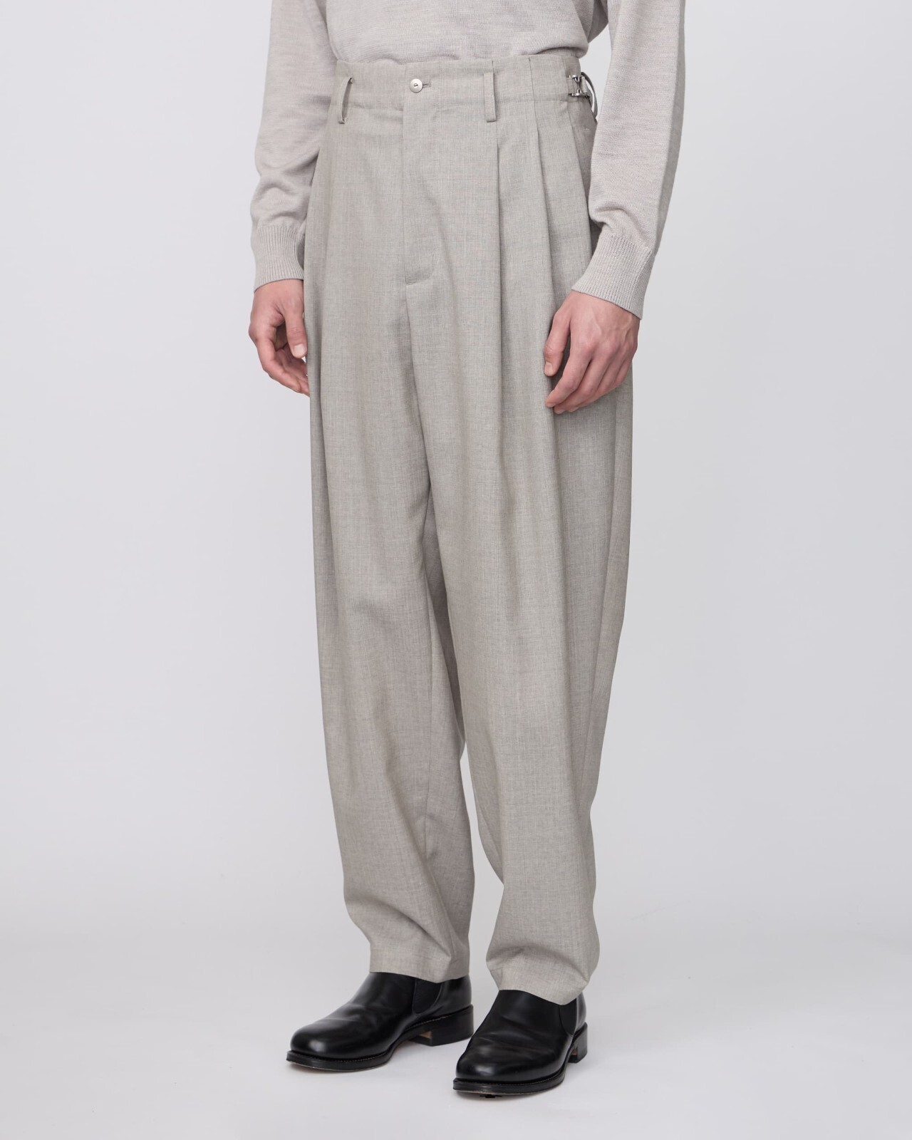 イレニサ メンズ 3タックテーパードパンツ 画像2