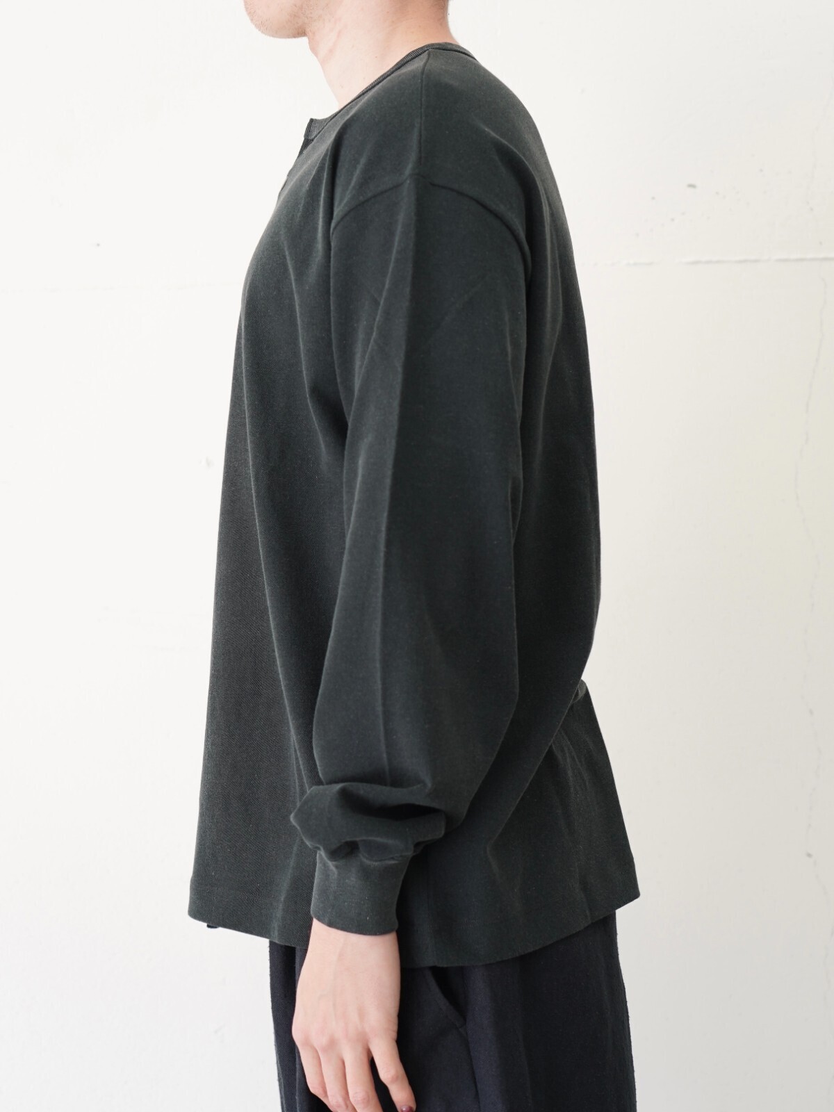 ULTERIOR 男士 FADED TWIST TENJIKU HENLEY-NECK TOP 圖片3