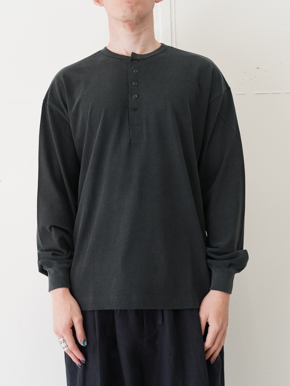 ULTERIOR 男士 FADED TWIST TENJIKU HENLEY-NECK TOP 圖片2