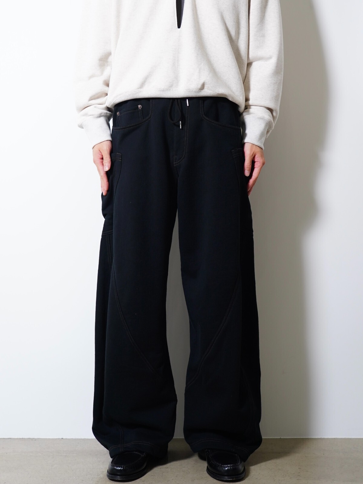 KHOKI WOMENS & MENS 3D Cutting Sweat Pants IMAGE24