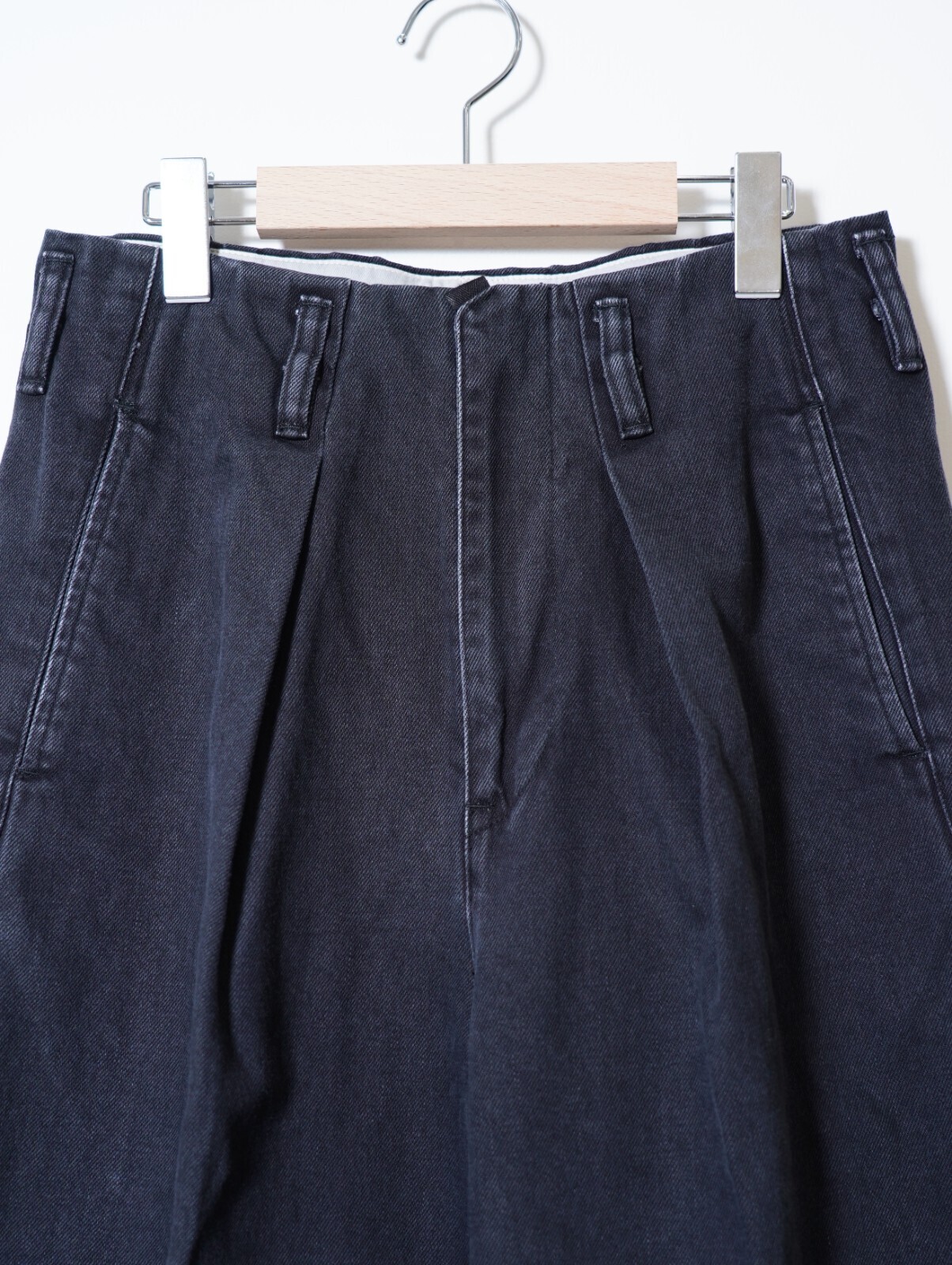 saby 여성 & 남성 TUCK-BAGGY TYPE 3- Surface dyeing Denim -  이미지3