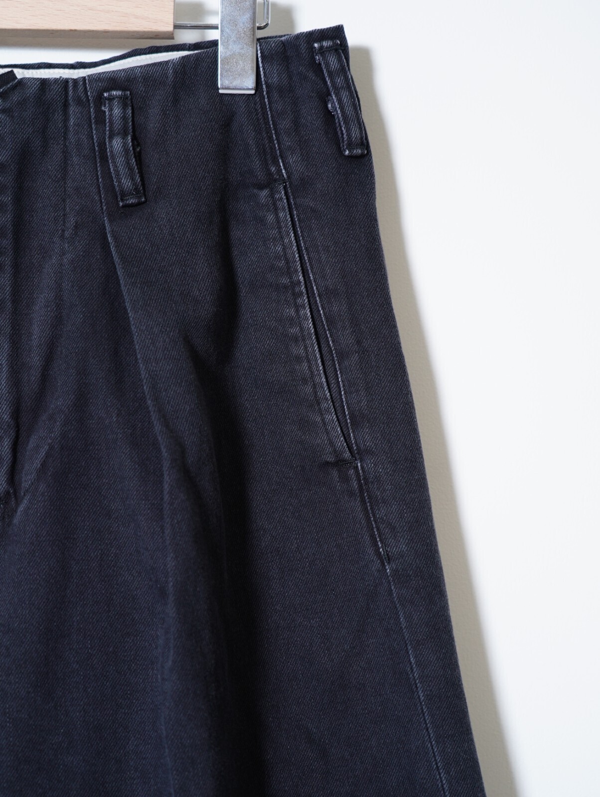 saby 여성 & 남성 TUCK-BAGGY TYPE 3- Surface dyeing Denim -  이미지4