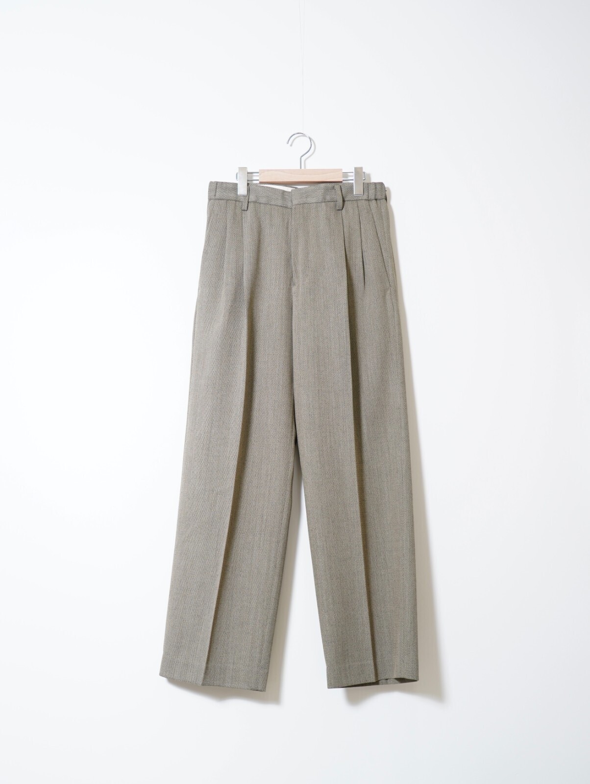 イレニサ メンズ TWO-TUCKS WIDE TROUSERS 画像1