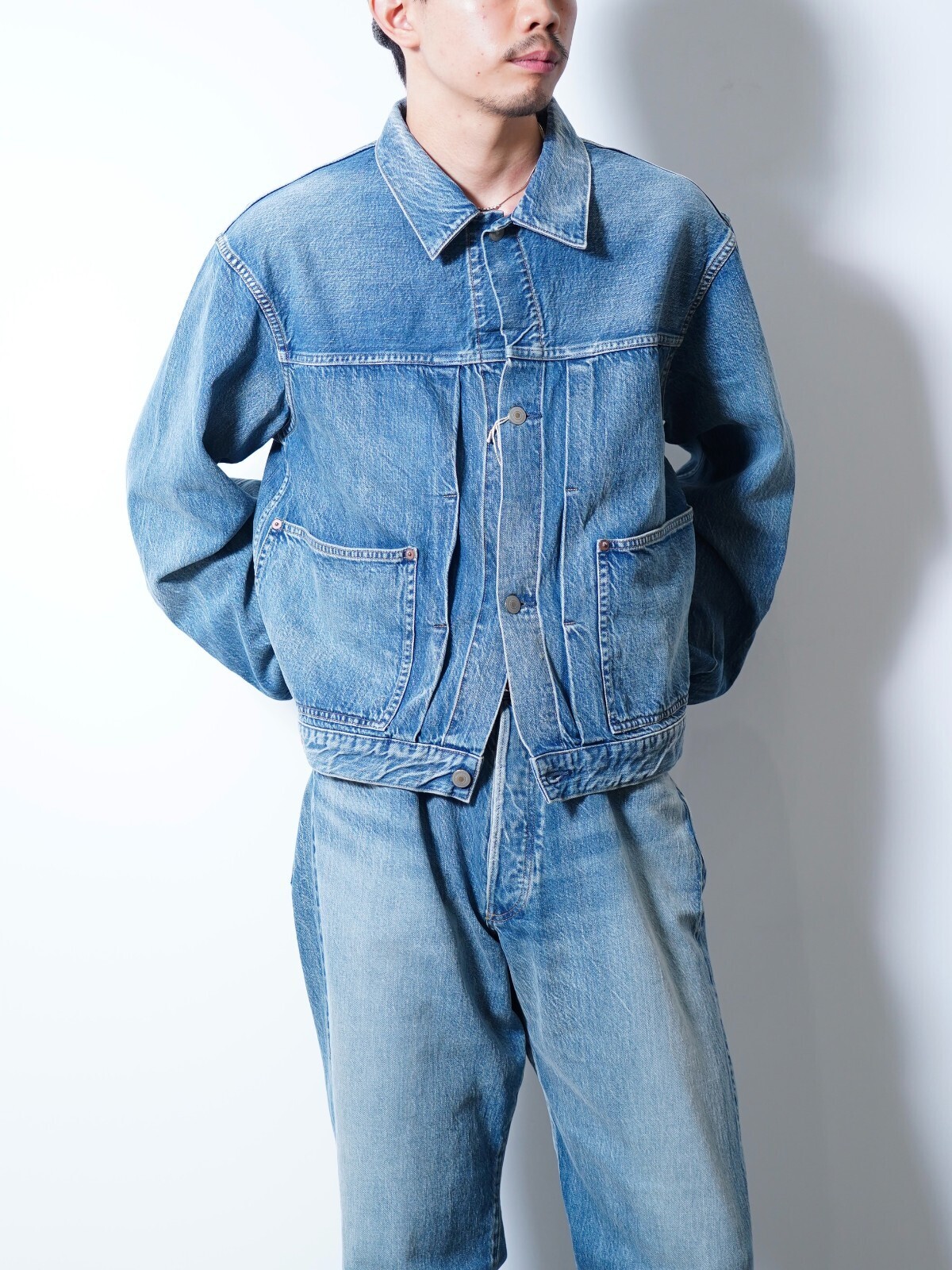 ULTERIOR 여성 & 남성 VINTAGE WASHED SELVEDGE DENIM PLEATED JKT 이미지9