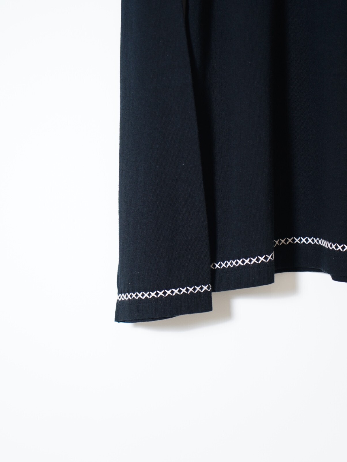 KHOKI 여성 & 남성 Hand-embroidered long sleeve T-shirt 이미지12
