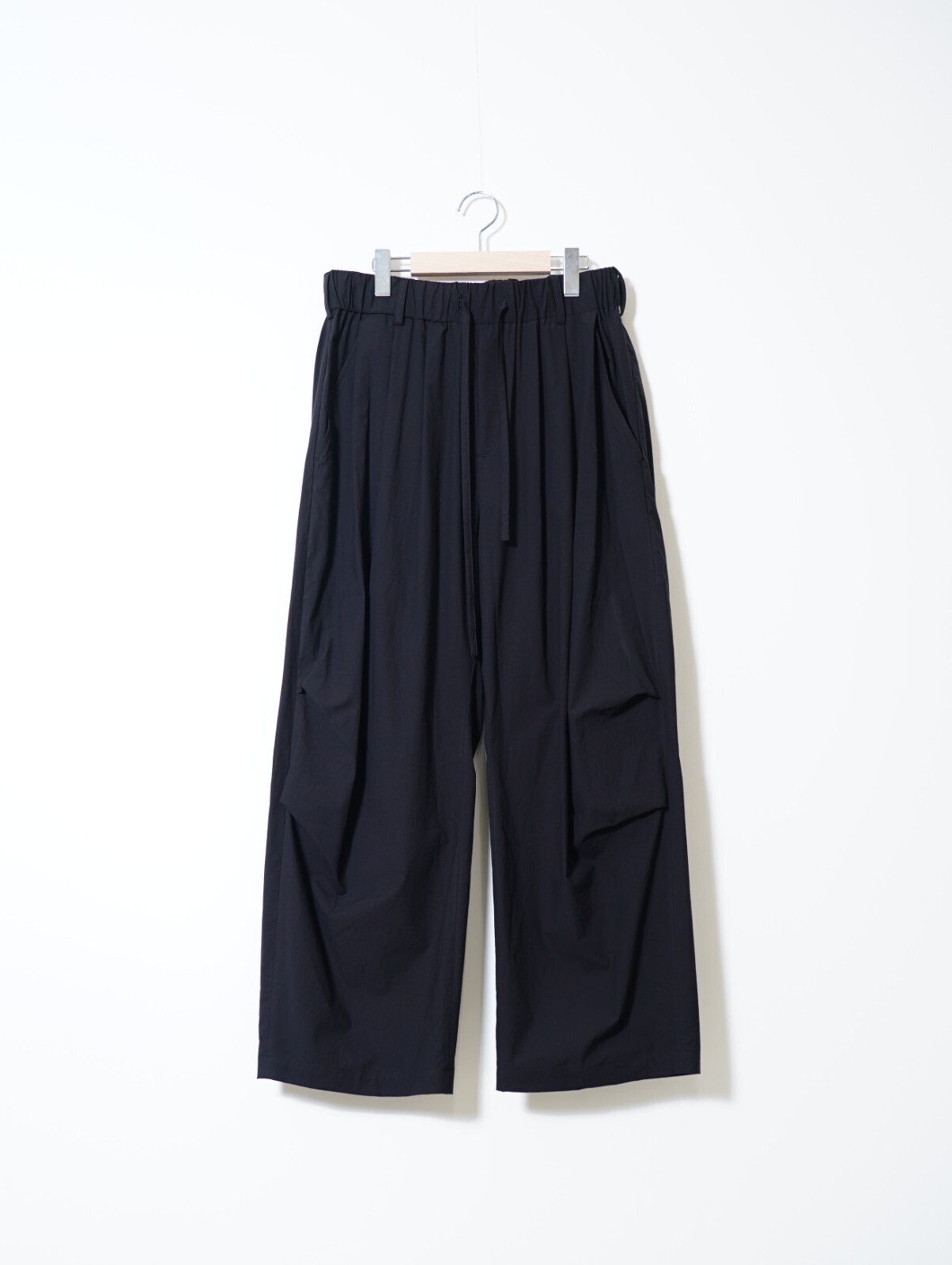 Blanc YM WOMENS & MENS Soft Cotton Knee Tuck Pants IMAGE1