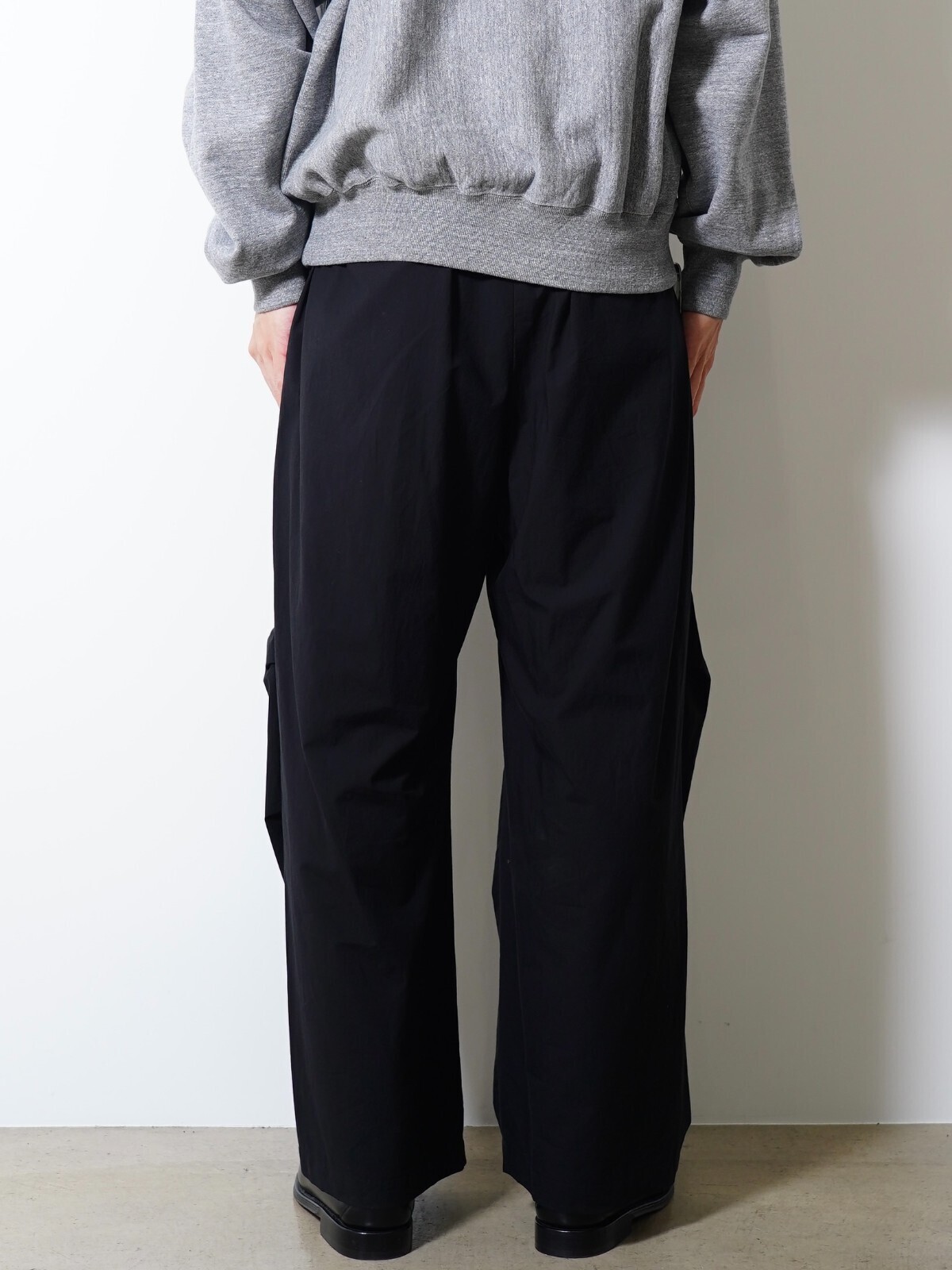 Blanc YM WOMENS & MENS Soft Cotton Knee Tuck Pants IMAGE3