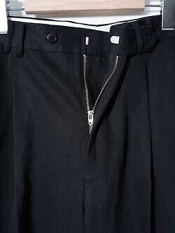 YOKE 남성 1Pleated Wide Tapered Trousers 이미지7