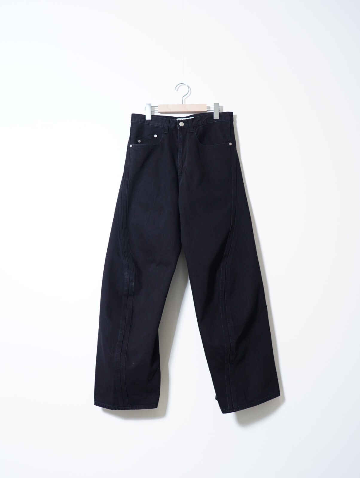 NVRFRGT 남성 3D TWISTED WIDE LEG JEANS 이미지1