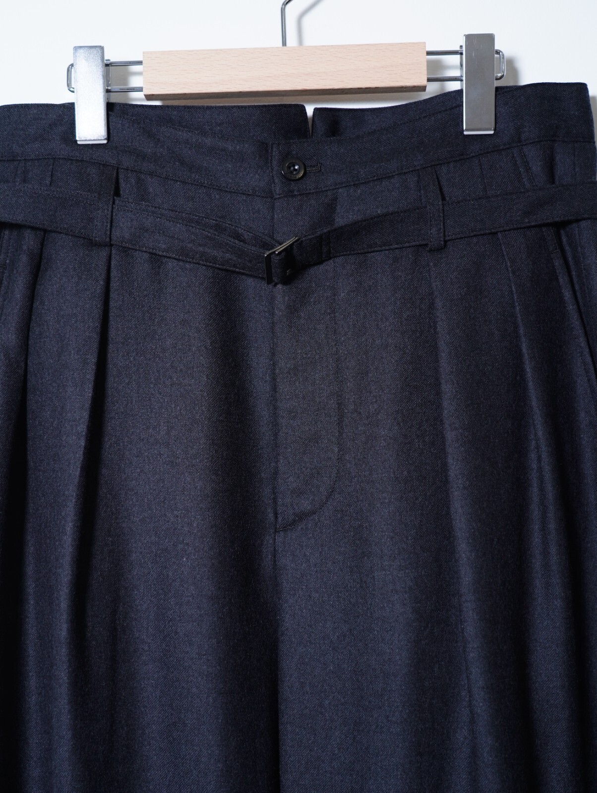 IRENISA MENS BELTED HIGH-WAIST BAGGY PANTS IMAGE11