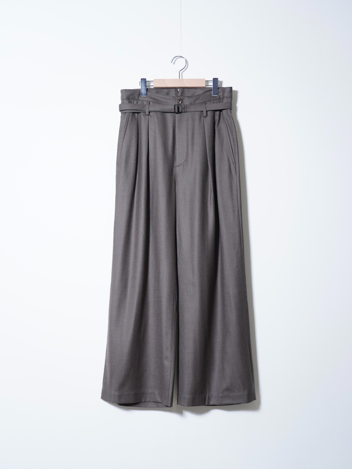 IRENISA MENS BELTED HIGH-WAIST BAGGY PANTS IMAGE1