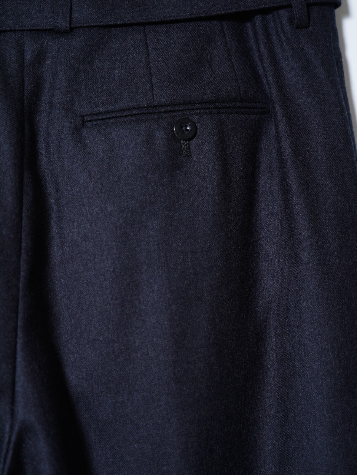 IRENISA MENS BELTED HIGH-WAIST BAGGY PANTS IMAGE15