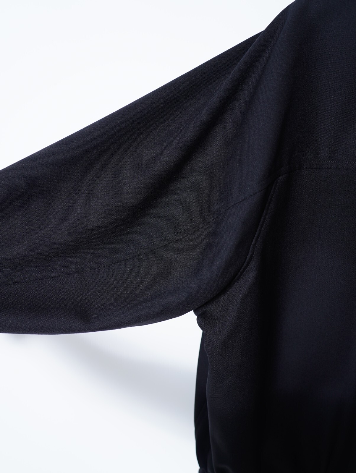 nonnotte MENS Draping Big Yoke Raglan Drizzler Jacket IMAGE18