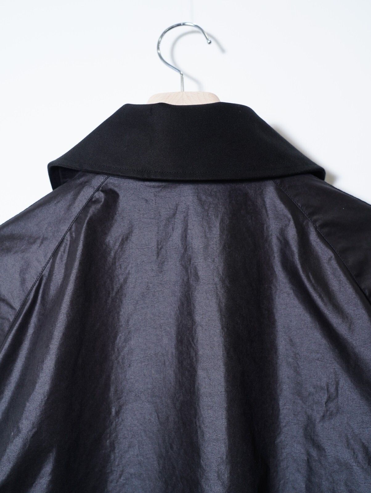 DAIRIKU 남성 "Big Sleeve” Oiled Fisherman Jacket 이미지7