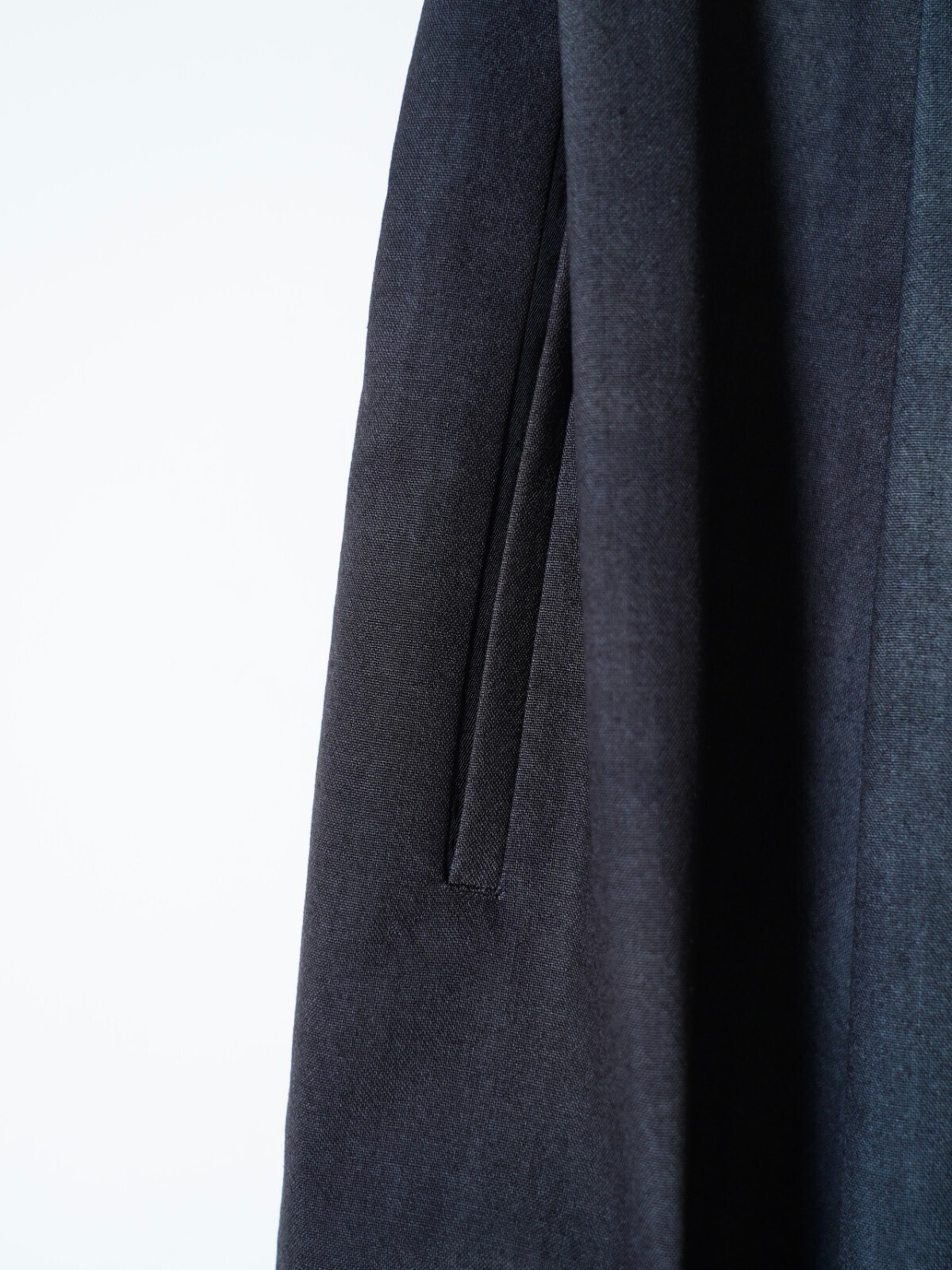saby MENS TWO TUCK TROUSERS - Bishu Japan Flow dyeing FAB -  IMAGE5