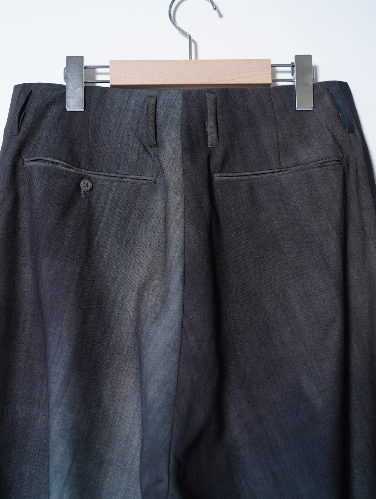 saby MENS TWO TUCK TROUSERS - Bishu Japan Flow dyeing FAB -  IMAGE10