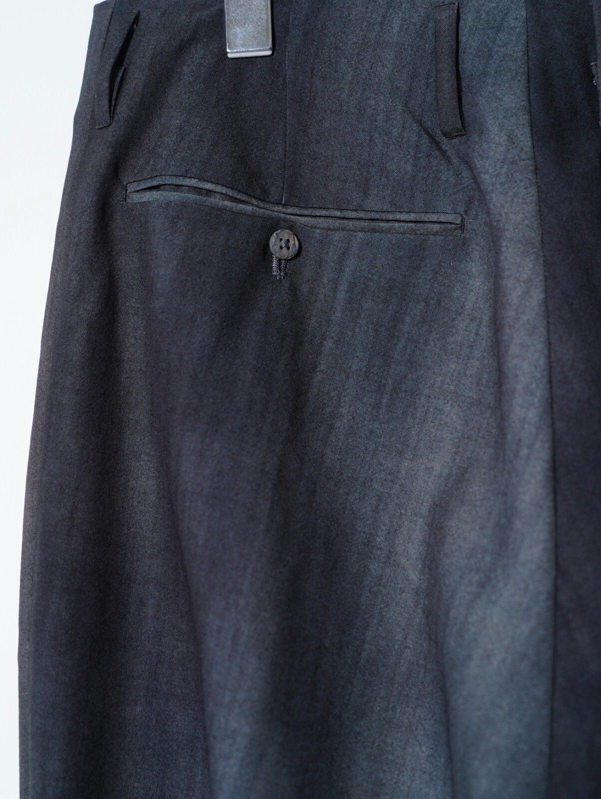 saby MENS TWO TUCK TROUSERS - Bishu Japan Flow dyeing FAB -  IMAGE11