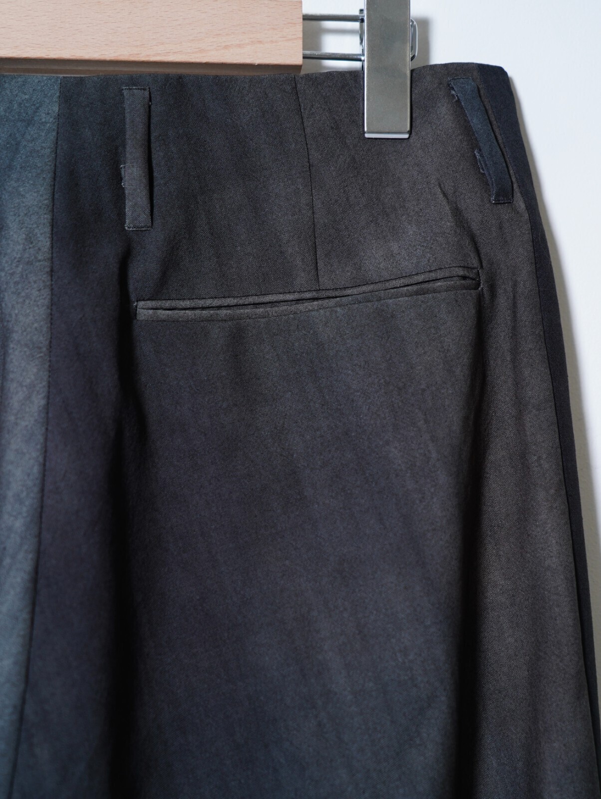 saby MENS TWO TUCK TROUSERS - Bishu Japan Flow dyeing FAB -  IMAGE12