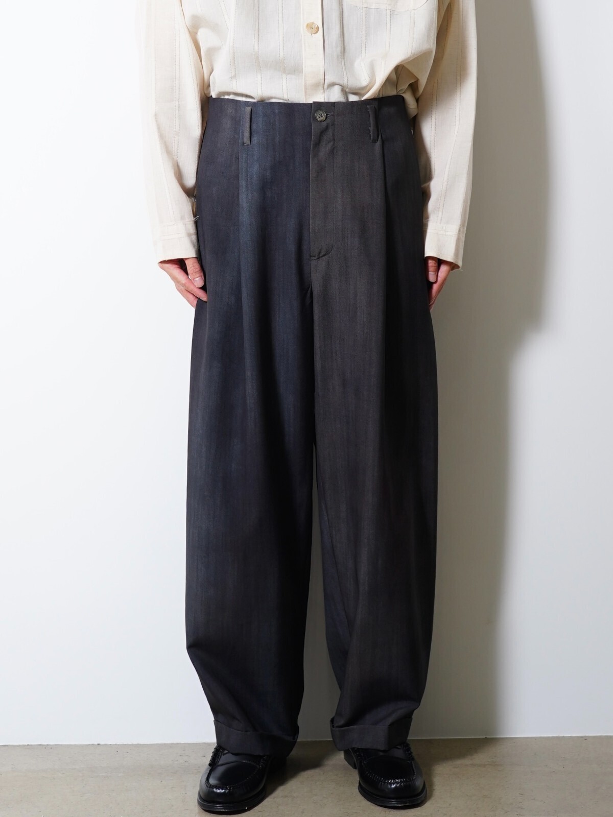 saby 男士 TWO TUCK TROUSERS - Bishu Japan Flow dyeing FAB -  圖片13