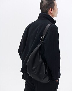 YOKE 여성 & 남성 Carf Leather Shoulder Bag 이미지23