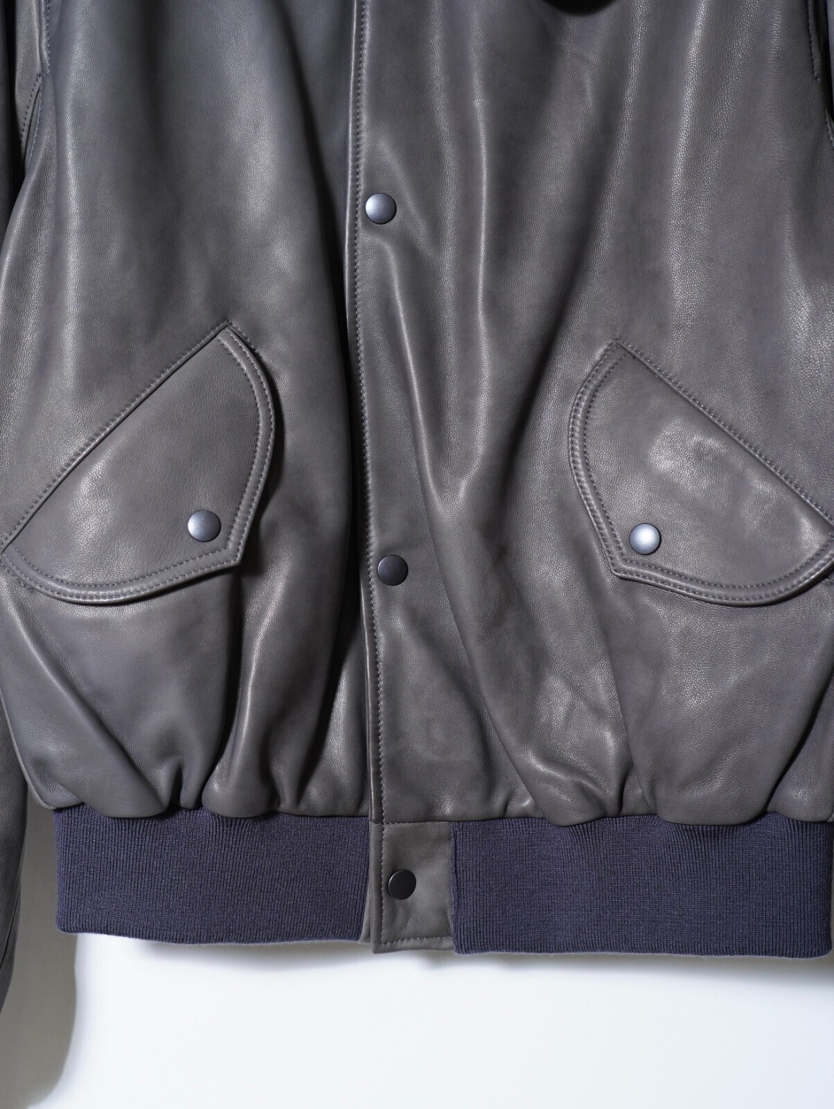 YOKE 남성 Lamb Leather Bomber Jacket 이미지6