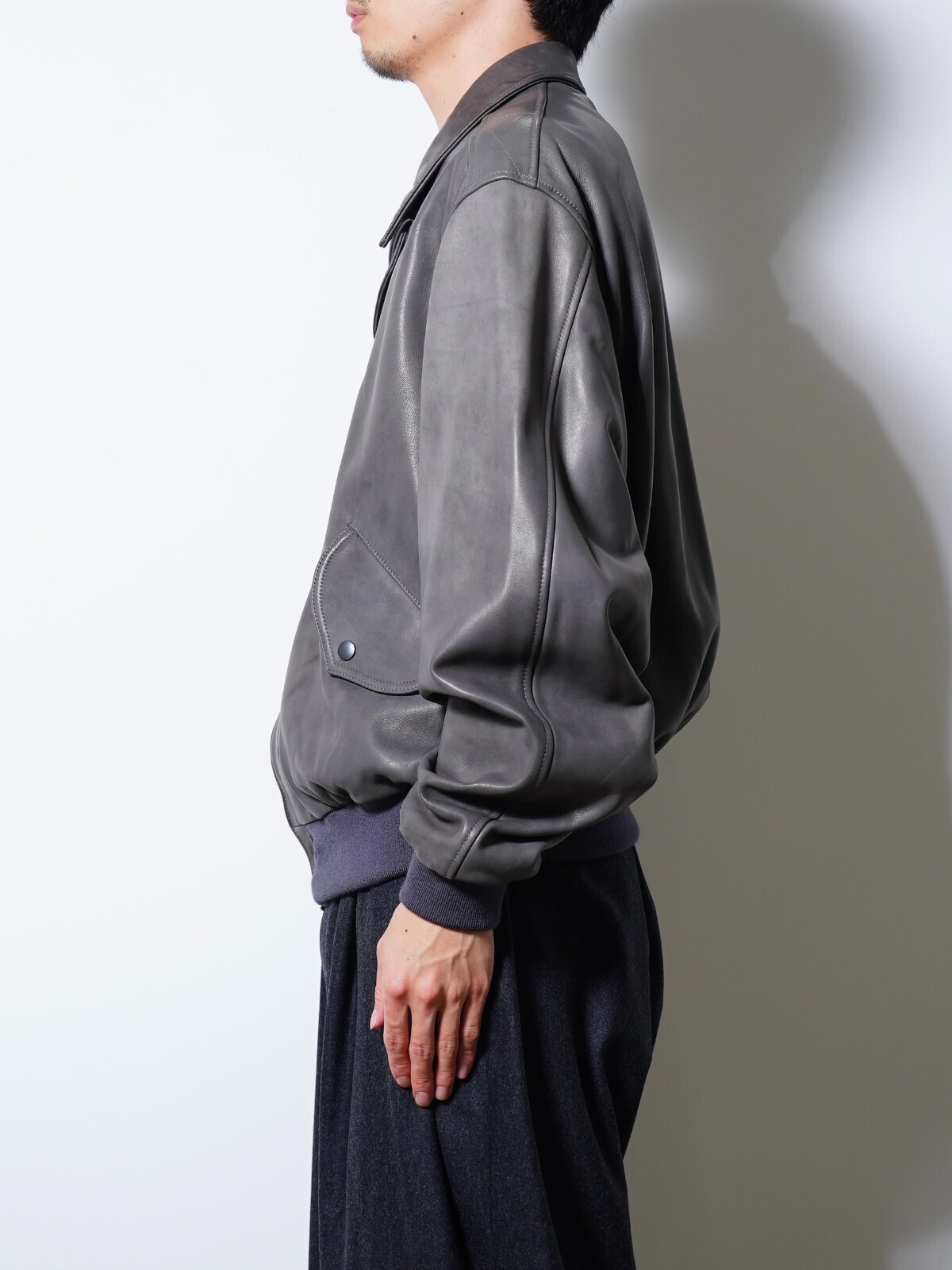 YOKE 남성 Lamb Leather Bomber Jacket 이미지12