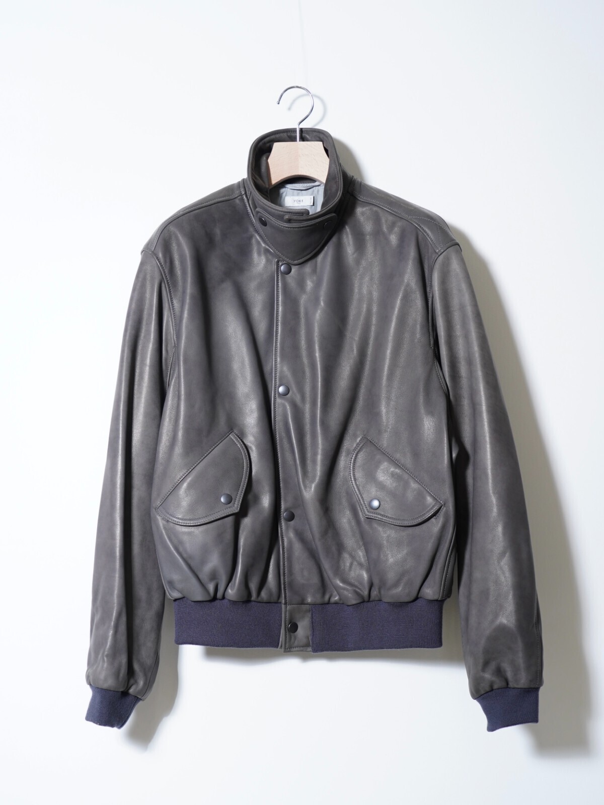 YOKE 남성 Lamb Leather Bomber Jacket 이미지3