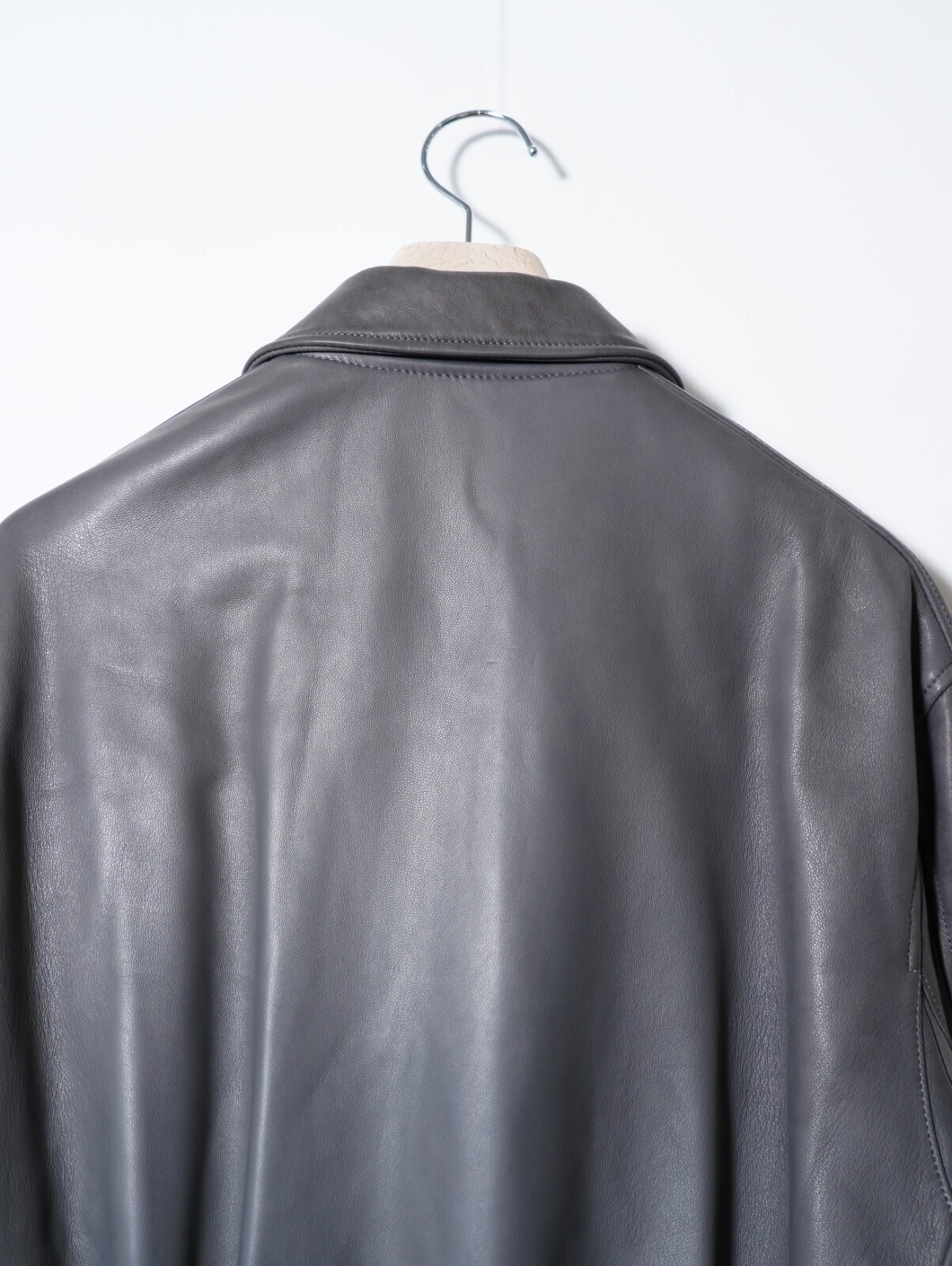 YOKE 남성 Lamb Leather Bomber Jacket 이미지8