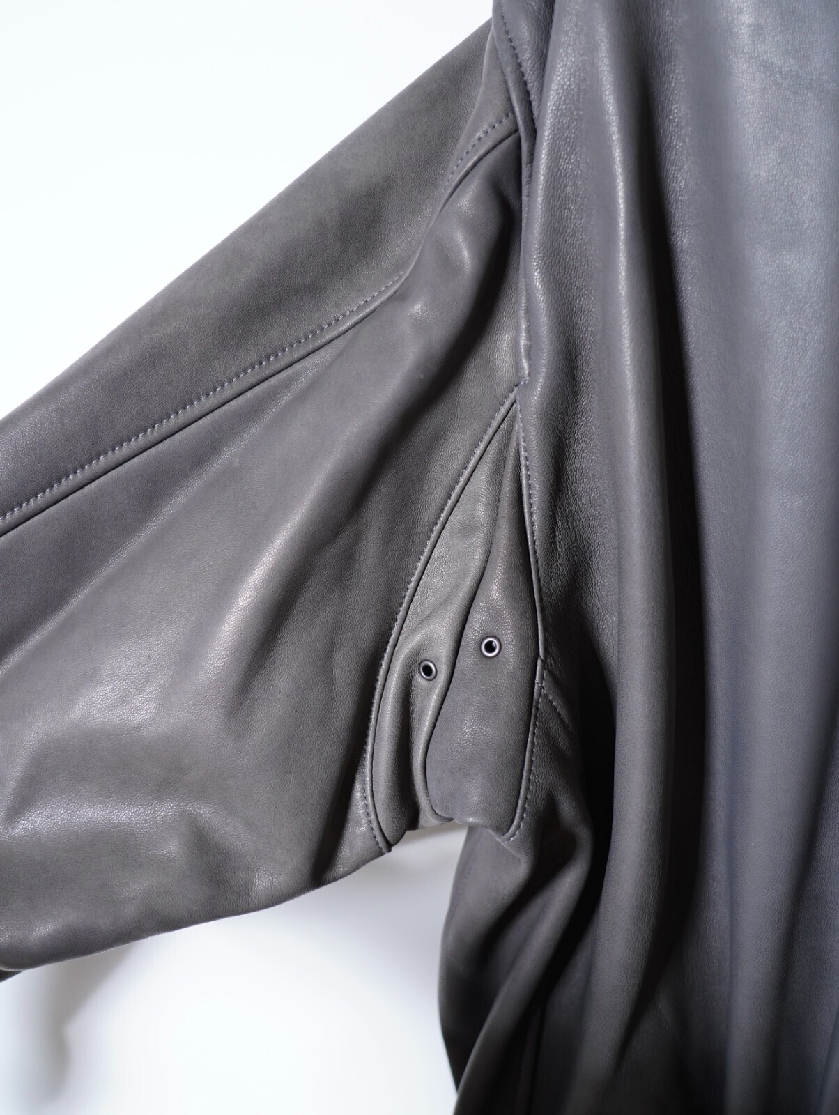 YOKE 남성 Lamb Leather Bomber Jacket 이미지10